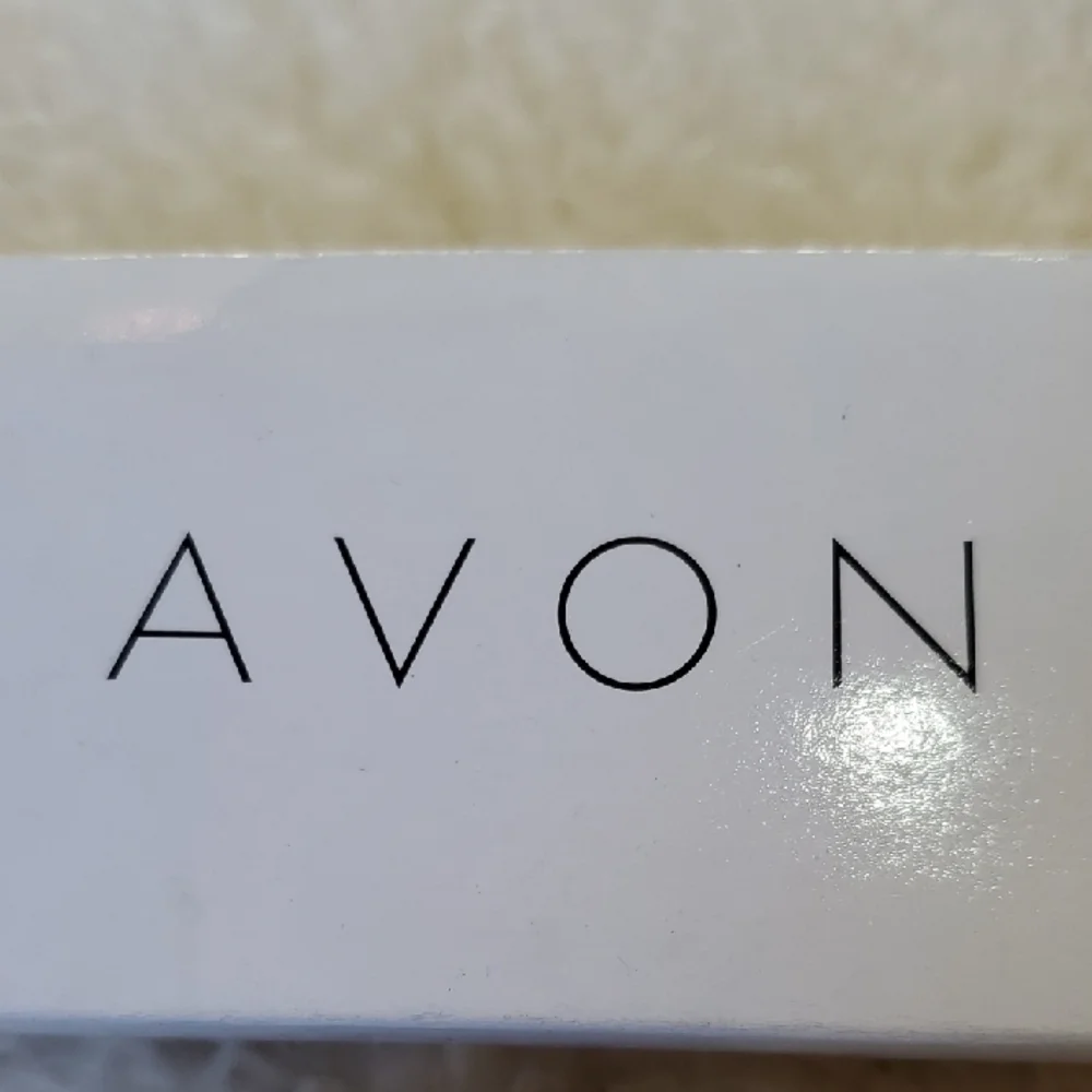 Avon APRIL BIRTHDAY Black and White Classic Watch NWT